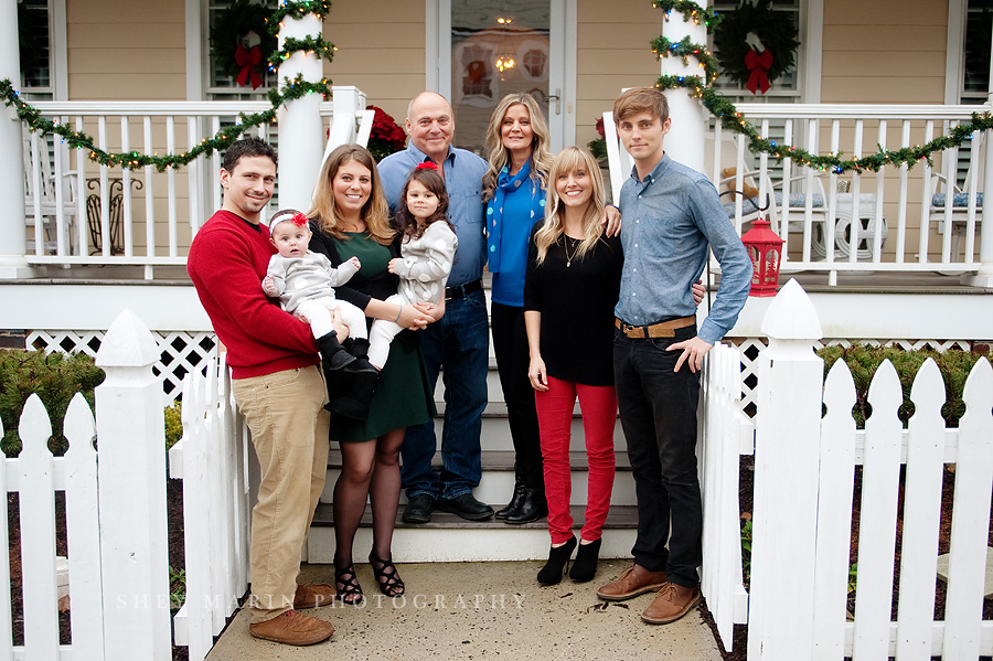 Extended family photos with Christmas decorations