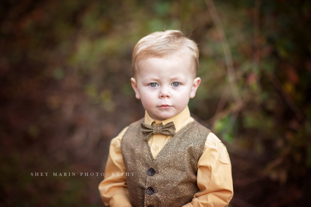 gorgeous fall photos | little boy in bow tie