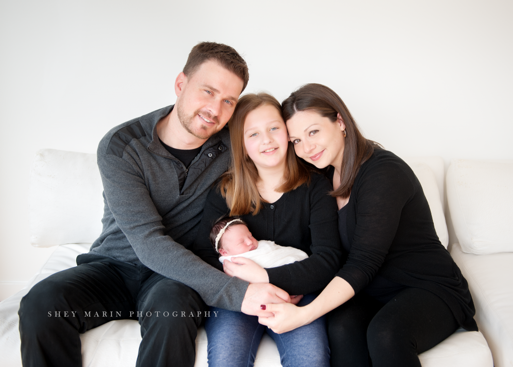 family and newborn baby | Frederick Maryland newborn photographer 