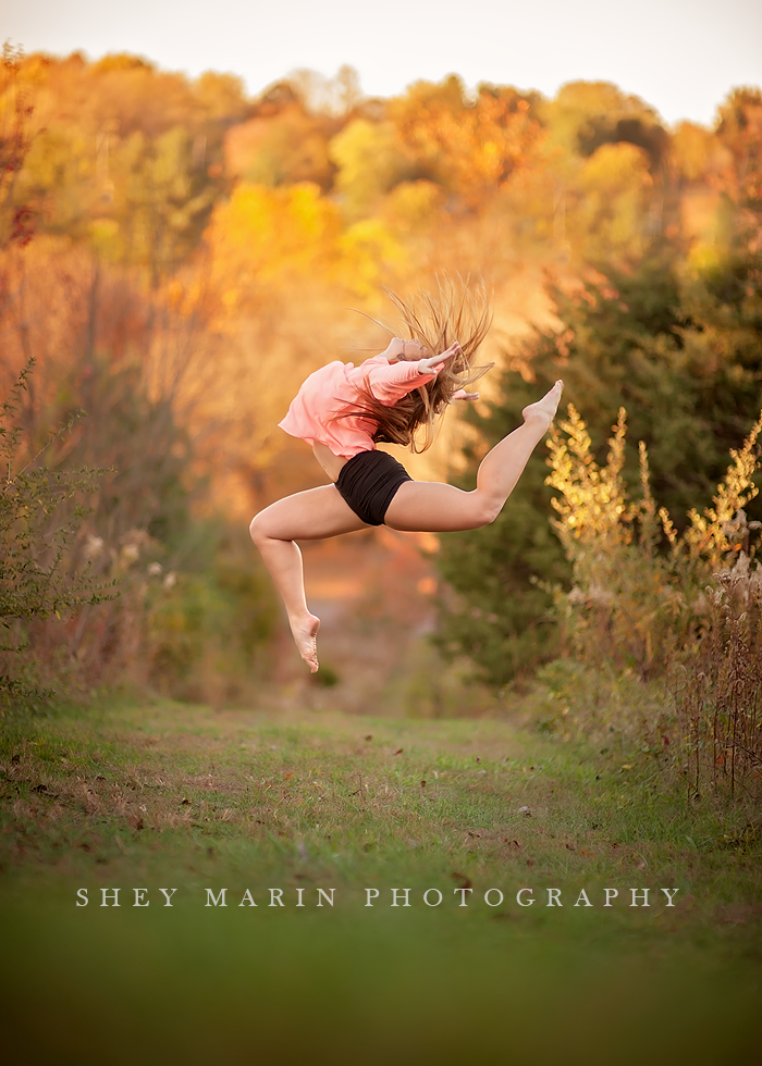 High school senior dancing jumping in air | Frederick maryland photographer