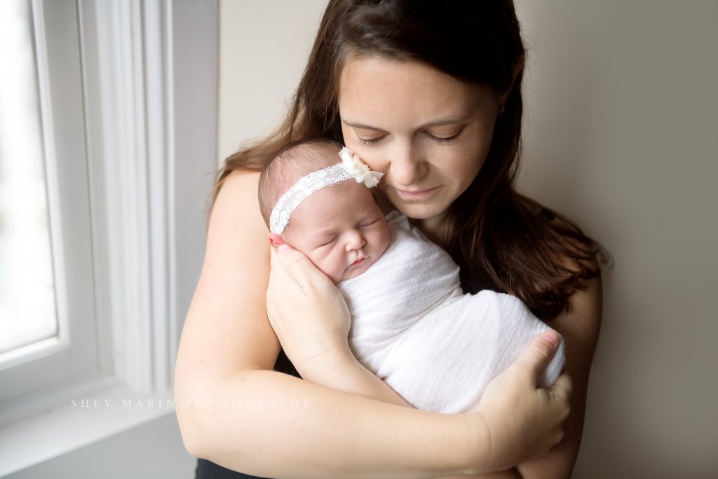 travel newborn photographer | Washington DC baby