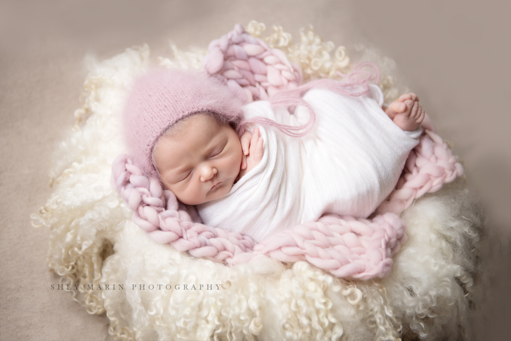 travel newborn photographer | Washington DC baby