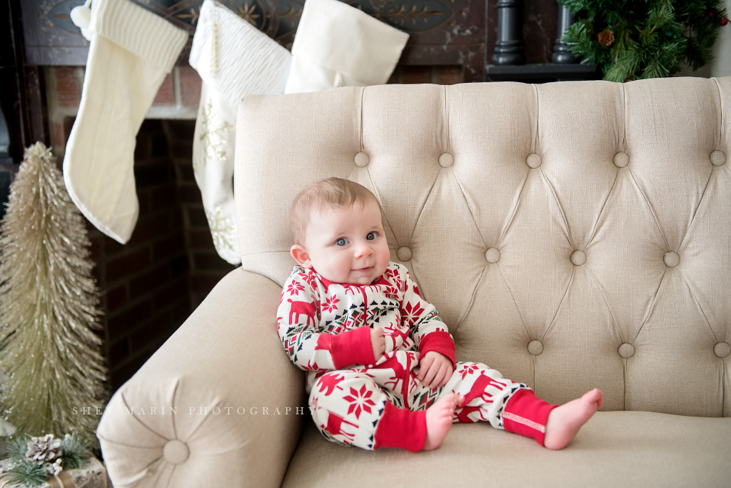 Santa Claus mini sessions Frederick Maryland photographer baby's first christmas
