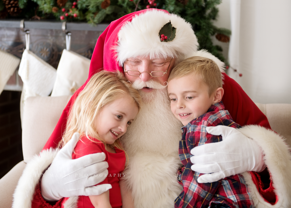 Santa Claus mini sessions Frederick Maryland family photographer