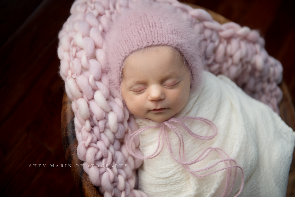 new baby girl photosession in Maryland