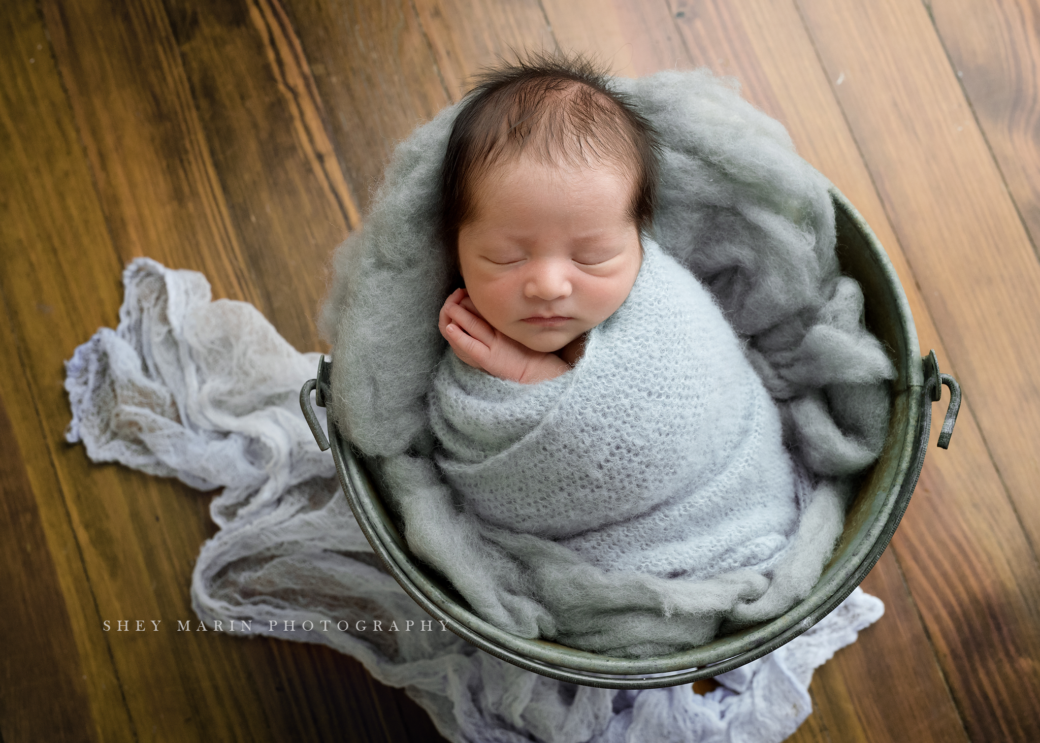 Frederick Maryland newborn baby photo session