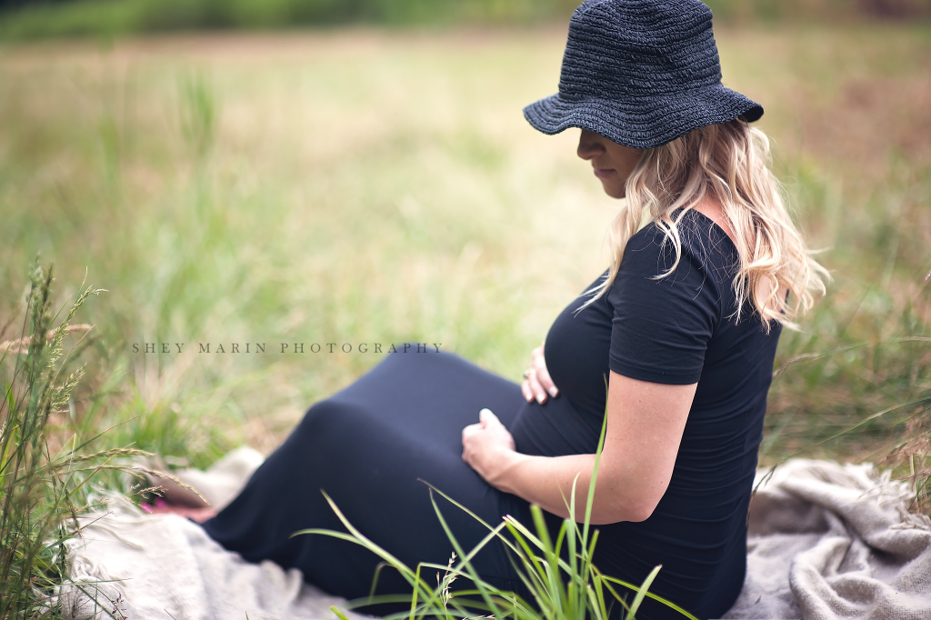 Frederick Maryland maternity photographer