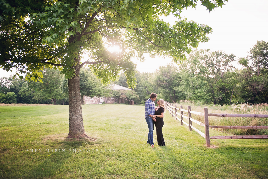 Frederick Maryland maternity photographer