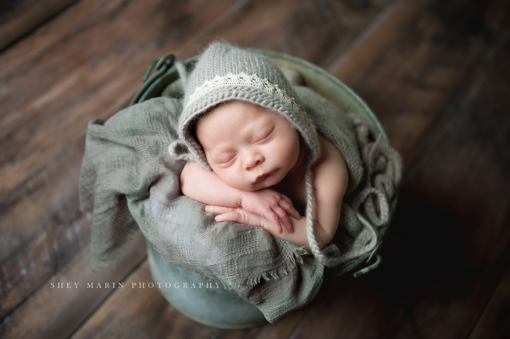 beautiful newborn baby girl | Washington DC newborn photographer