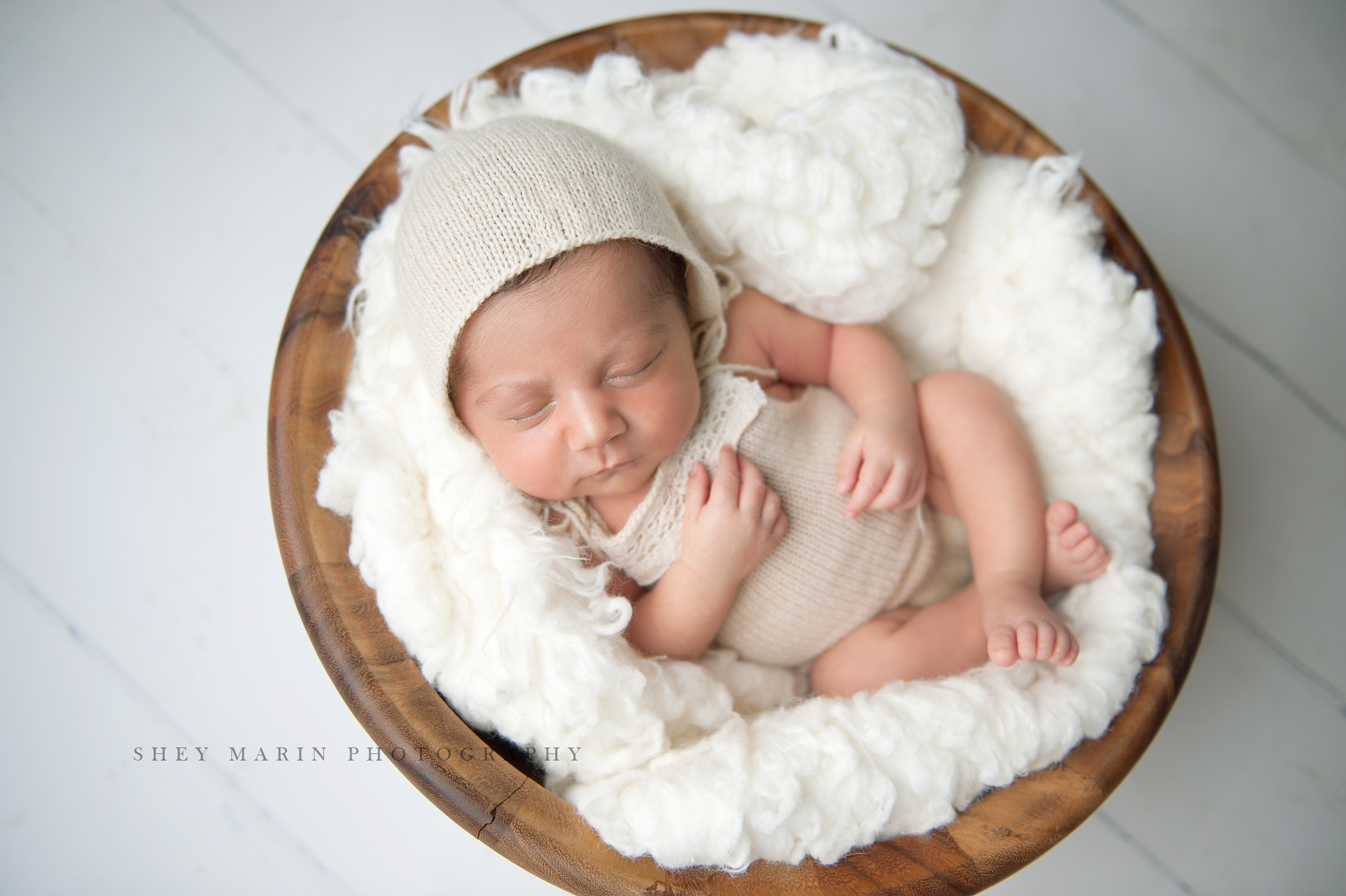 lovely newborn baby girl | Baltimore Maryland newborn photographer