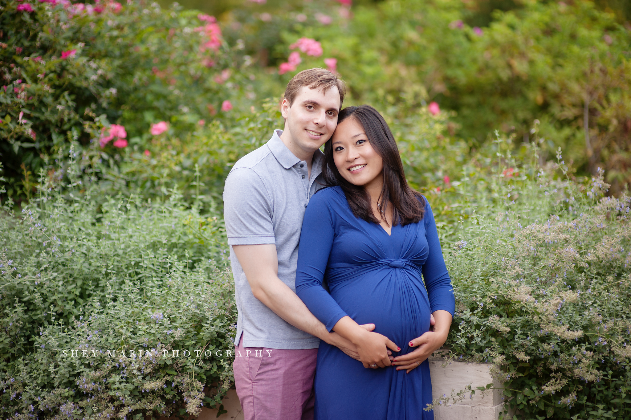 garden maternity session | Washington DC family photographer