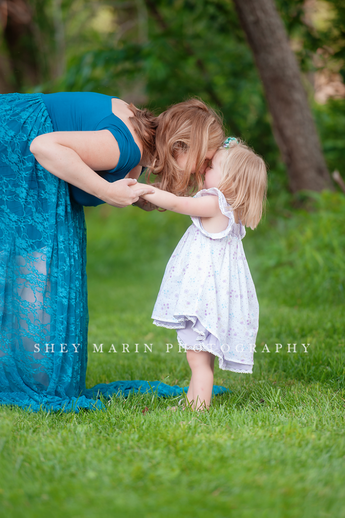 flower maternity session | Frederick Maryland photographer