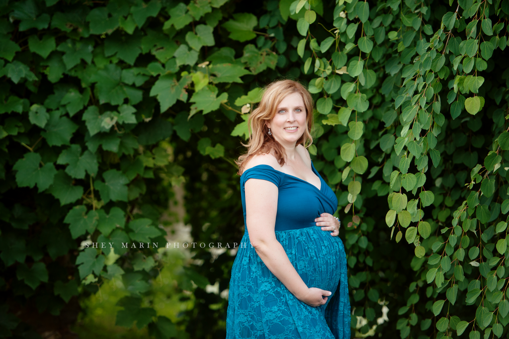 flower maternity session | Frederick Maryland photographer