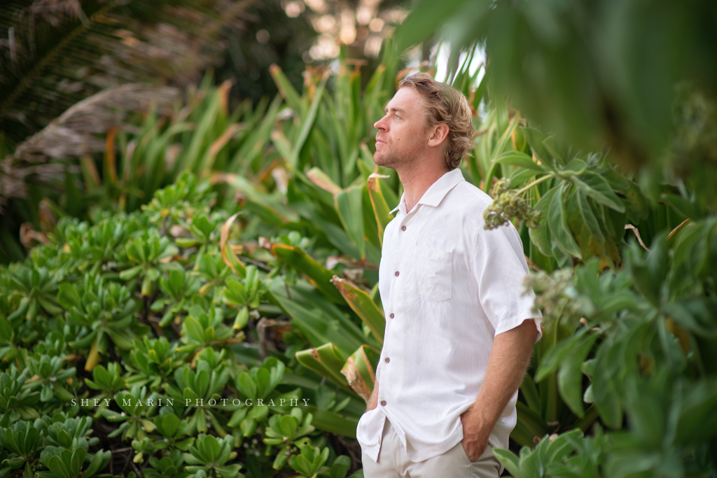 kauai family photographer groom