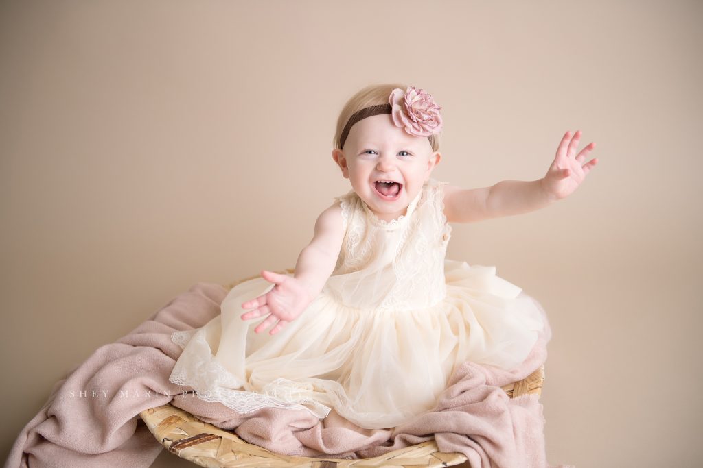 cake smash one year old frederick maryland photographer