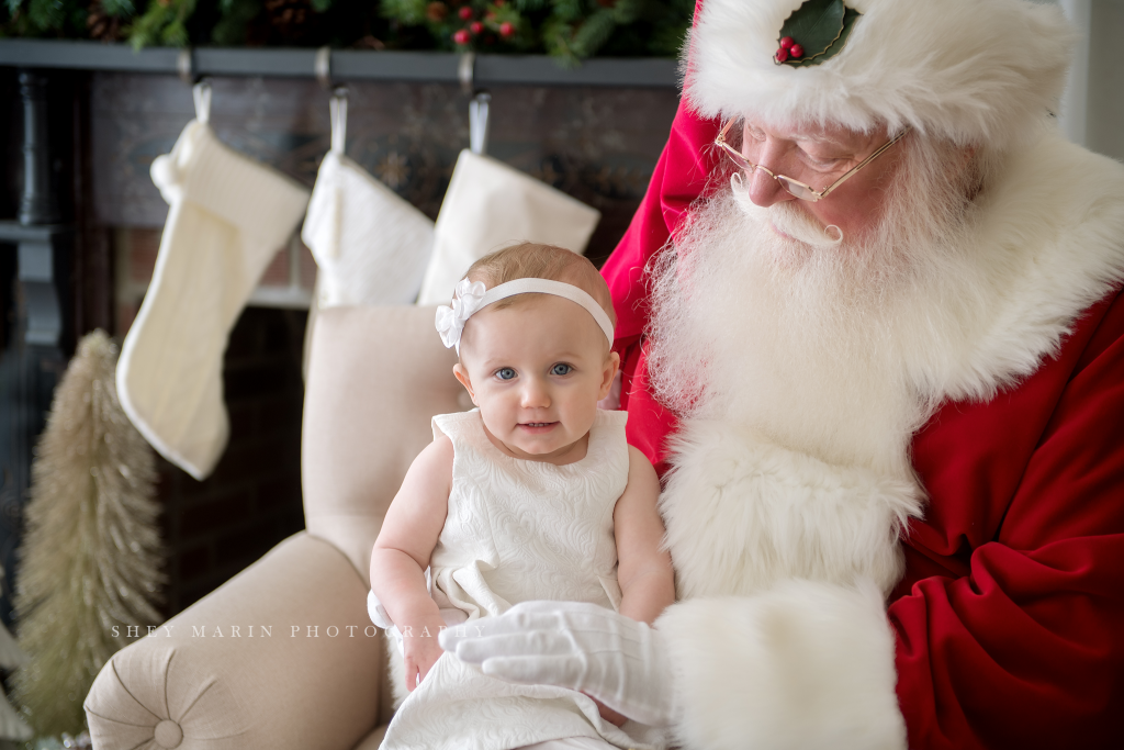 Santa Claus mini sessions Frederick Maryland photographer