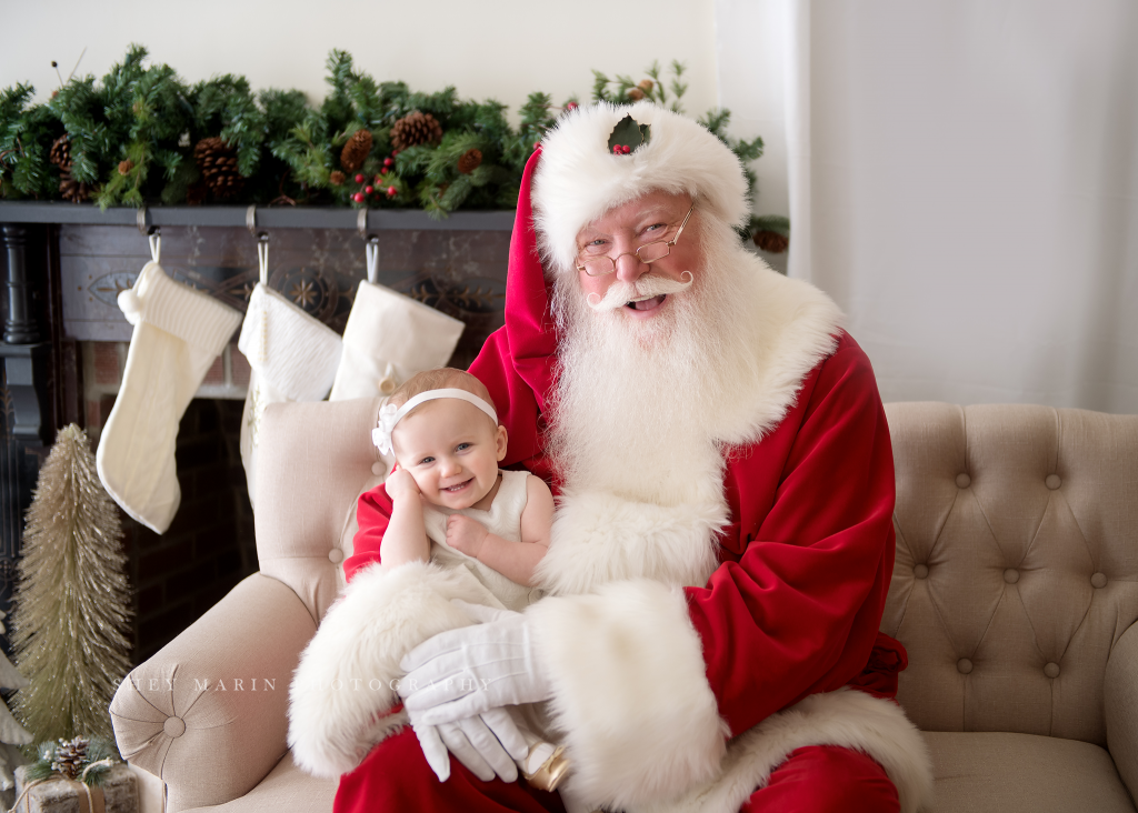 Santa Claus mini sessions Frederick Maryland photographer