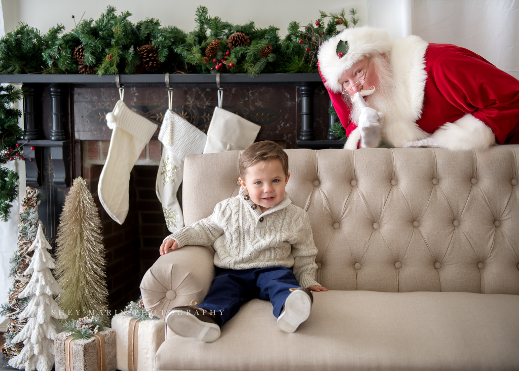 Santa Claus mini sessions Frederick Maryland photographer