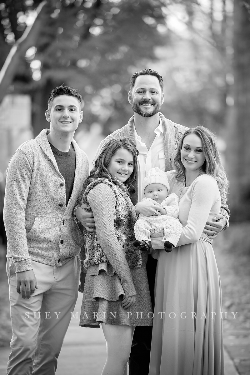 downtown Frederick Maryland family photosession winter