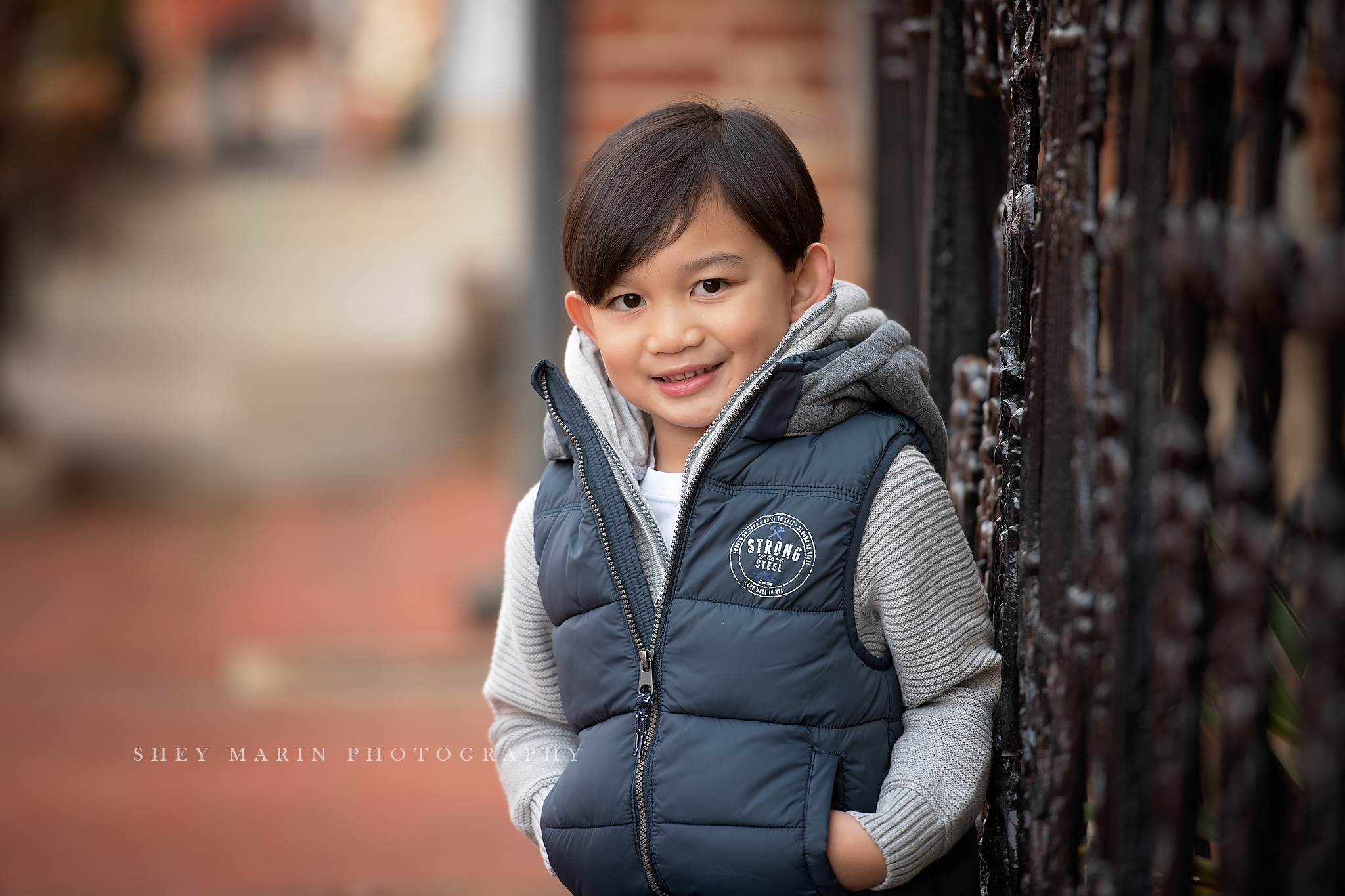 downtown frederick maryland family photographer