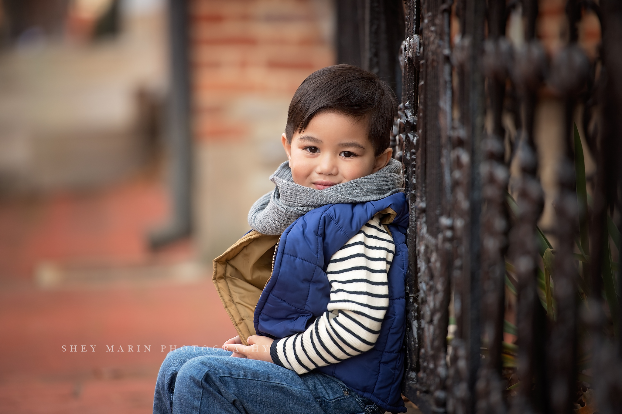 downtown frederick maryland family photographer