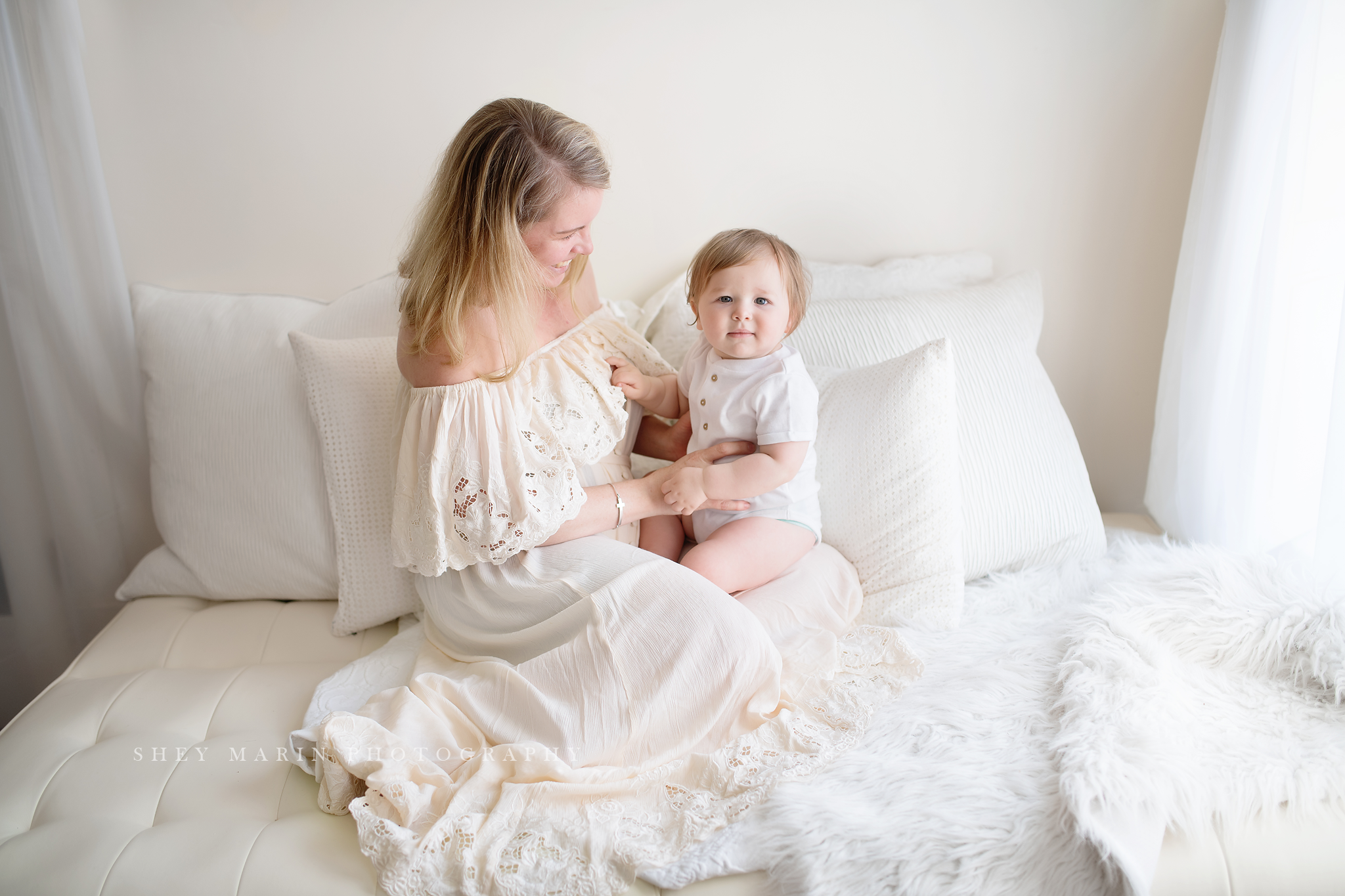 Motherhood and sitter sessions | Frederick Maryland baby photographer