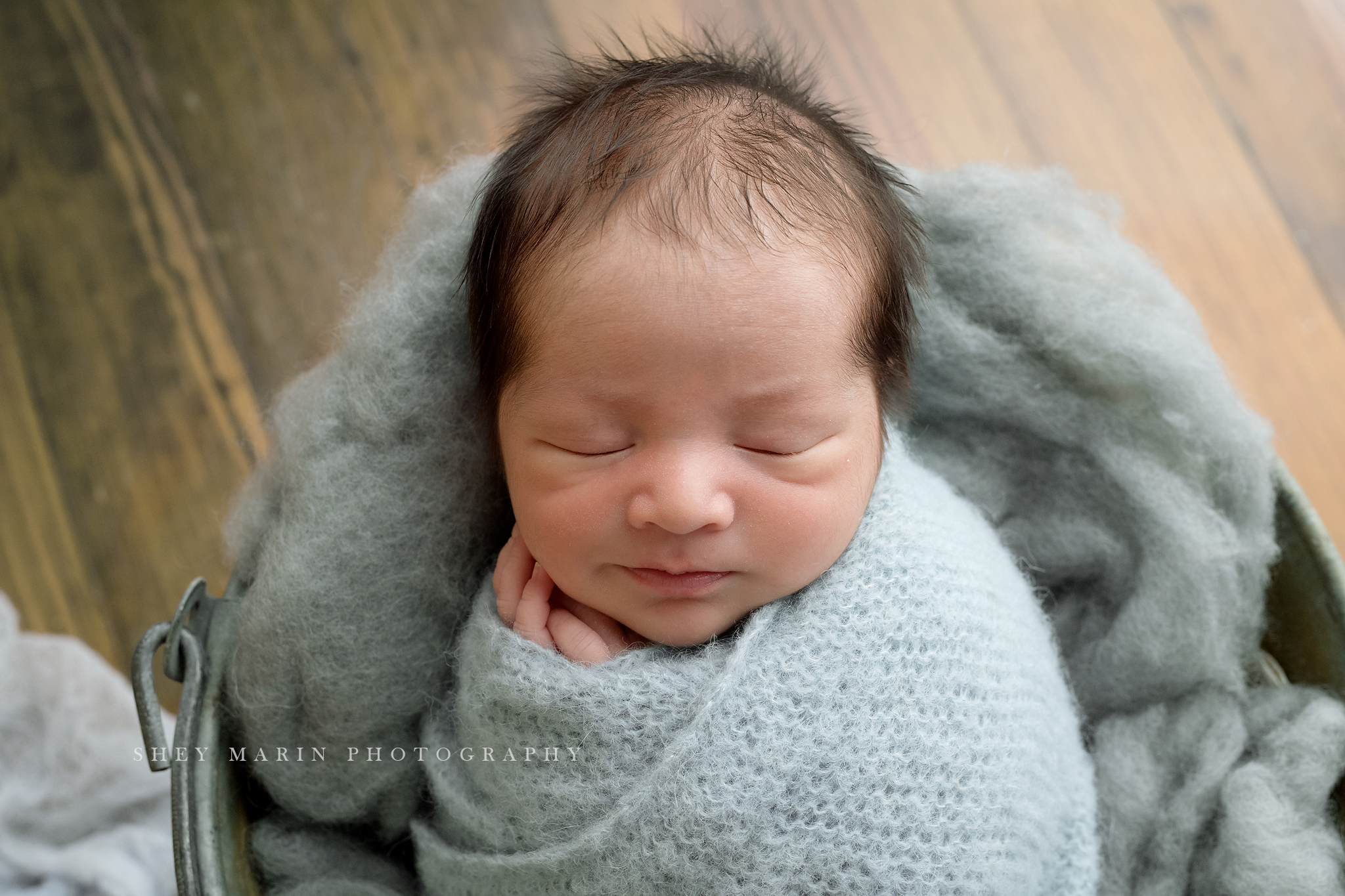 Frederick Maryland newborn baby photo session