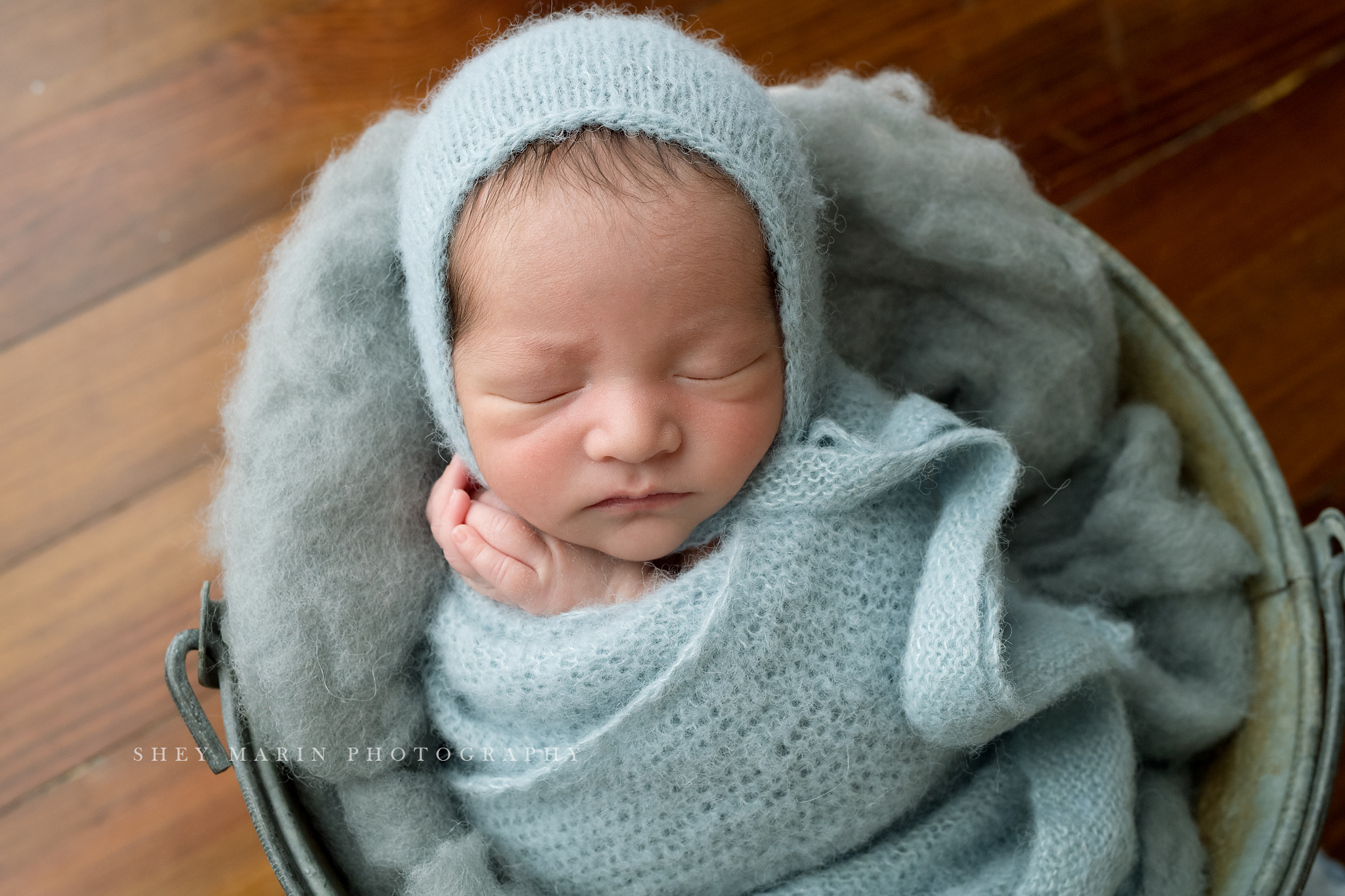 Frederick Maryland newborn baby photo session