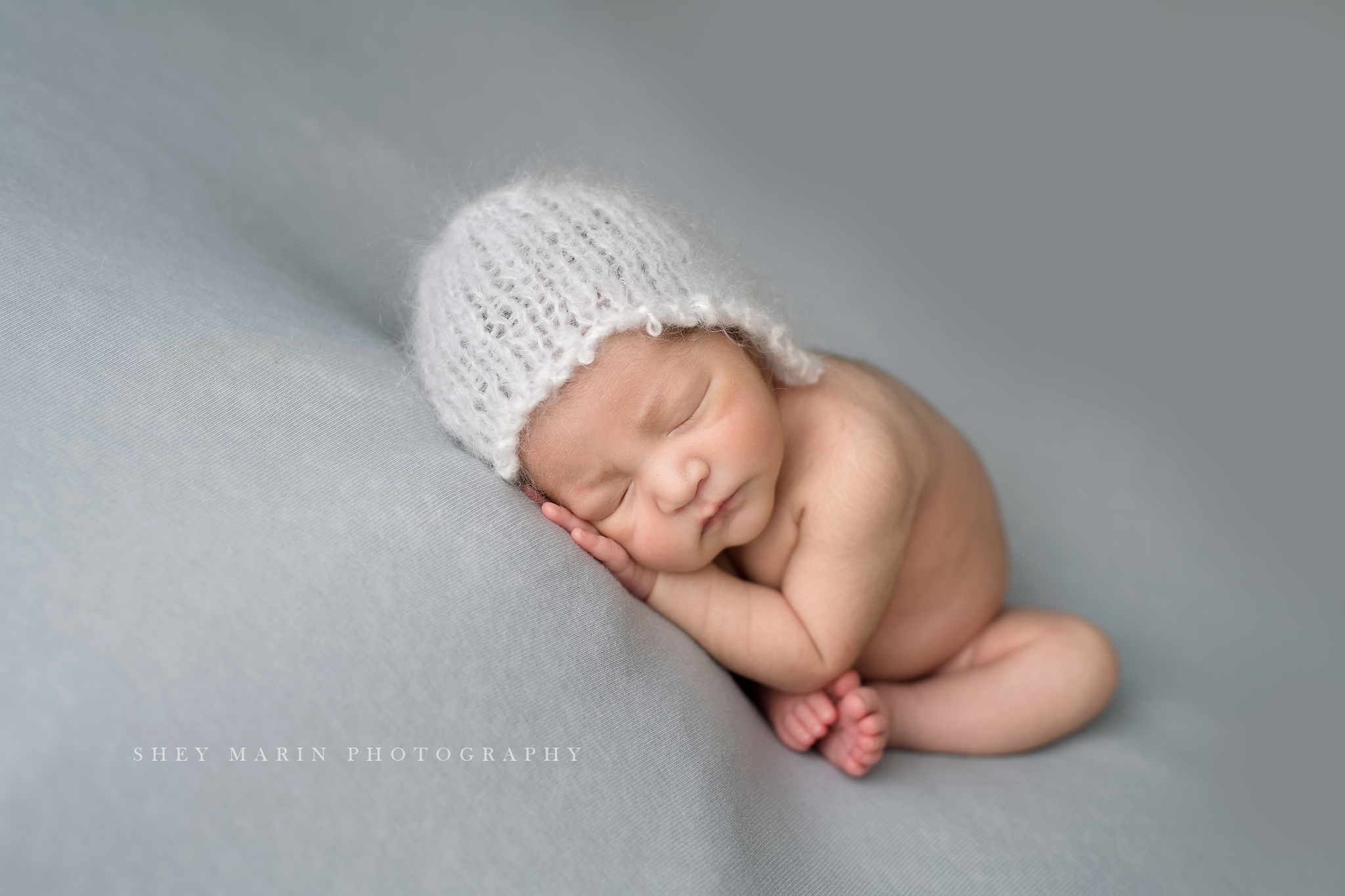 Frederick Maryland newborn baby photo session