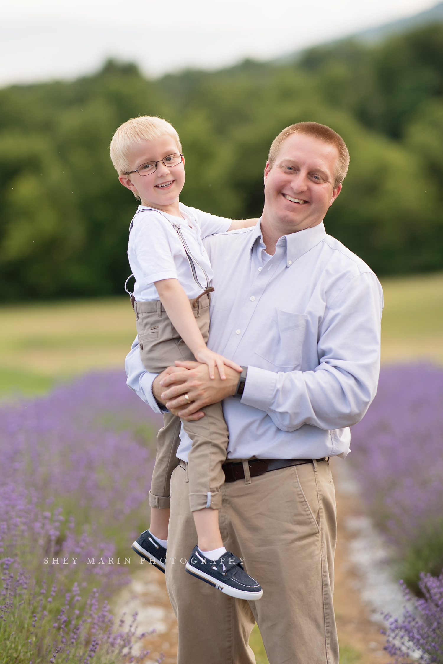 lavender field frederick maryland family photo session