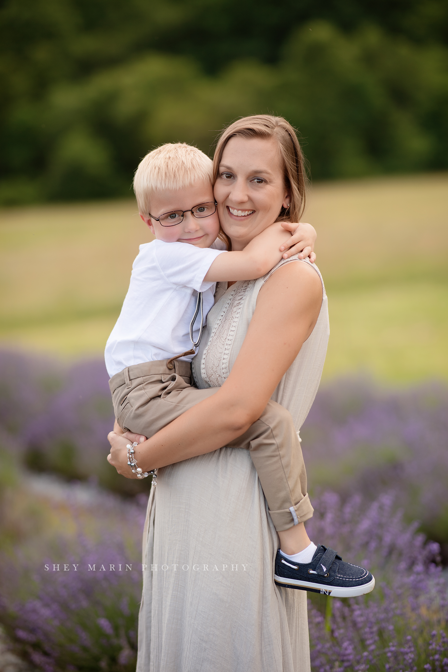 lavender field frederick maryland family photo session