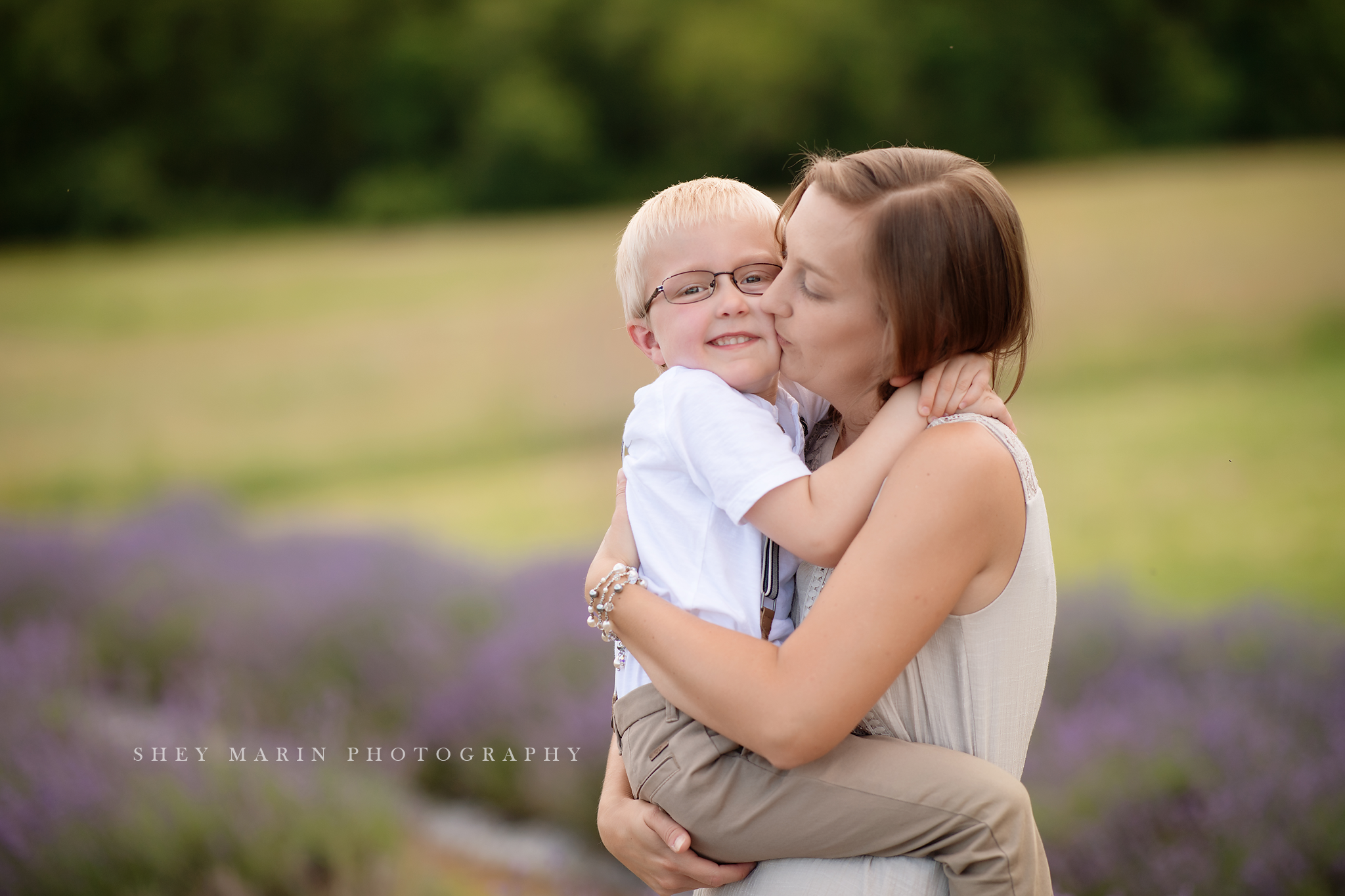 lavender field frederick maryland family photo session