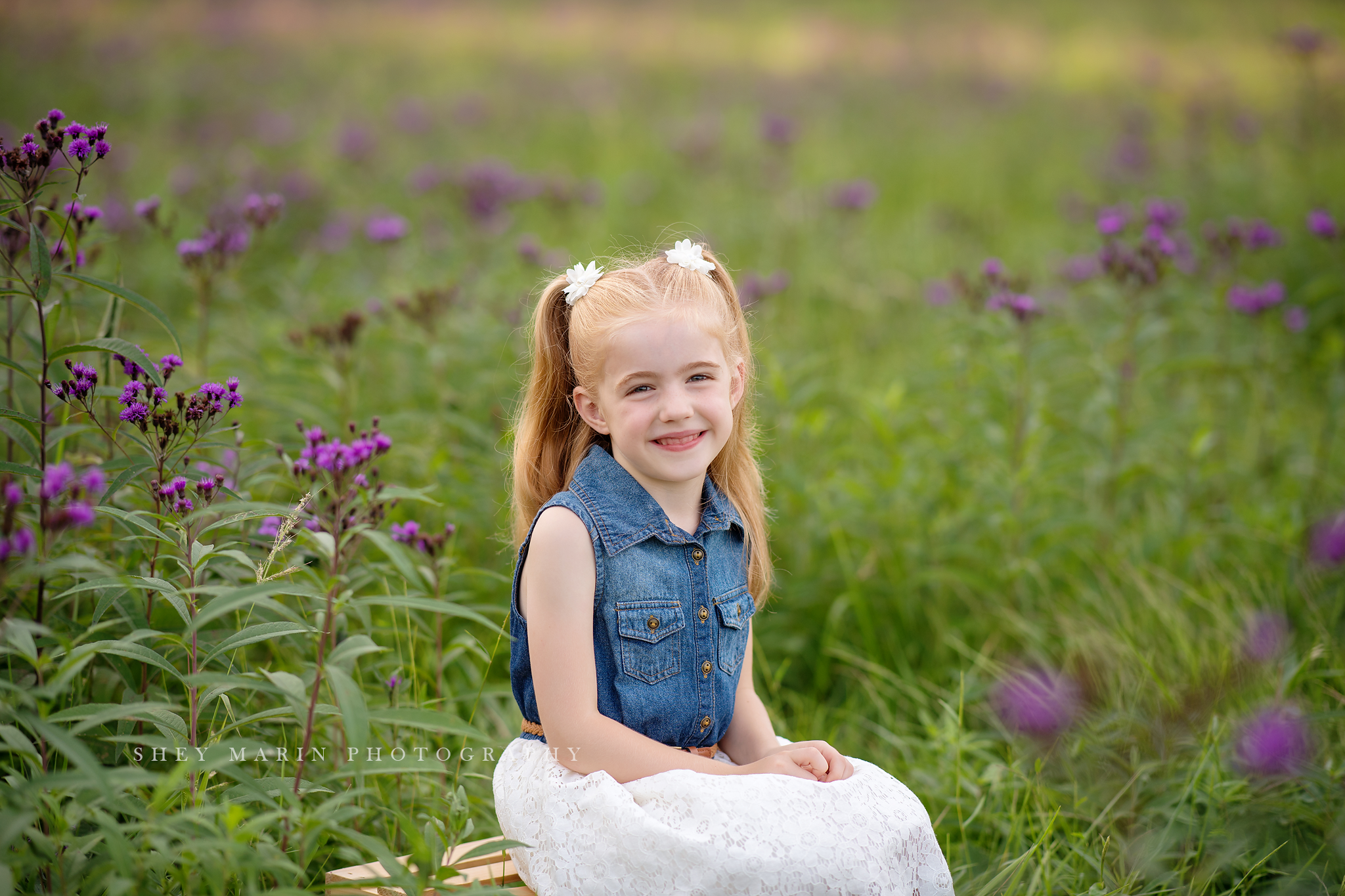 wildflowers and sisters Maryland family photographer
