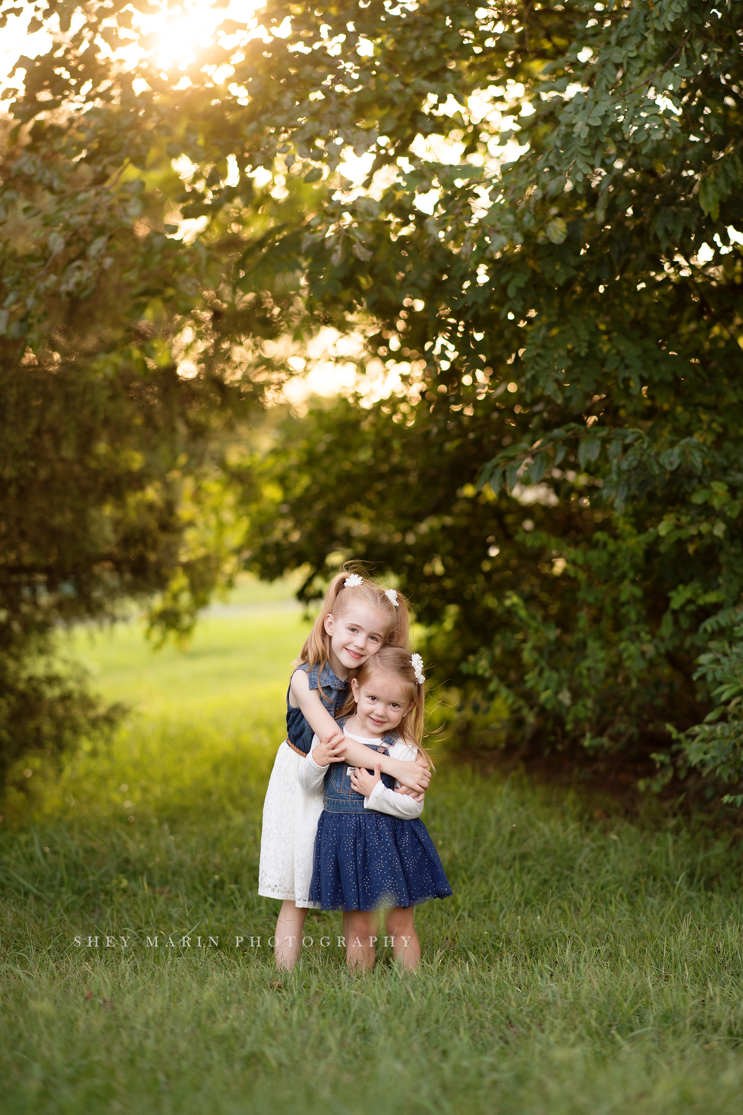 wildflowers and sisters Maryland family photographer