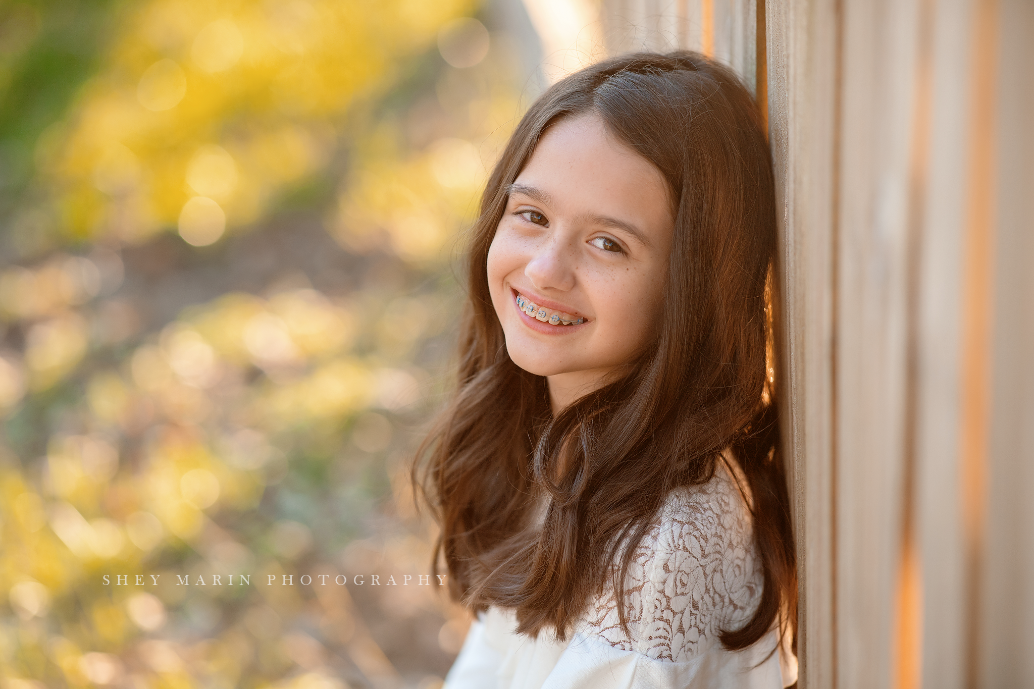 lake living fall family session in frederick maryland