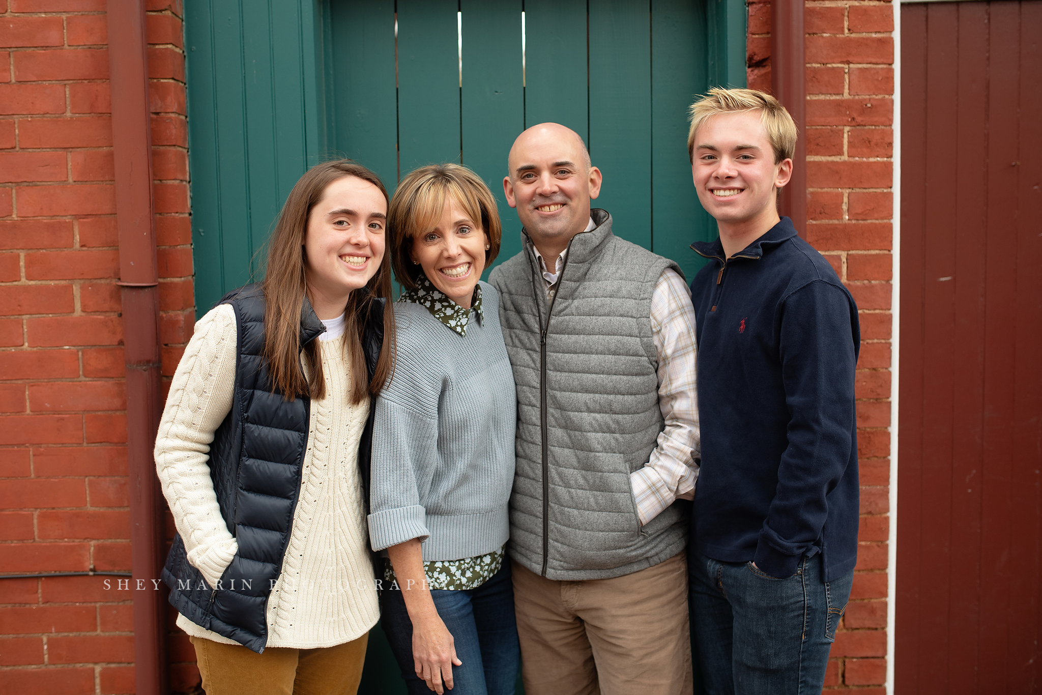 downtown frederick family photo session