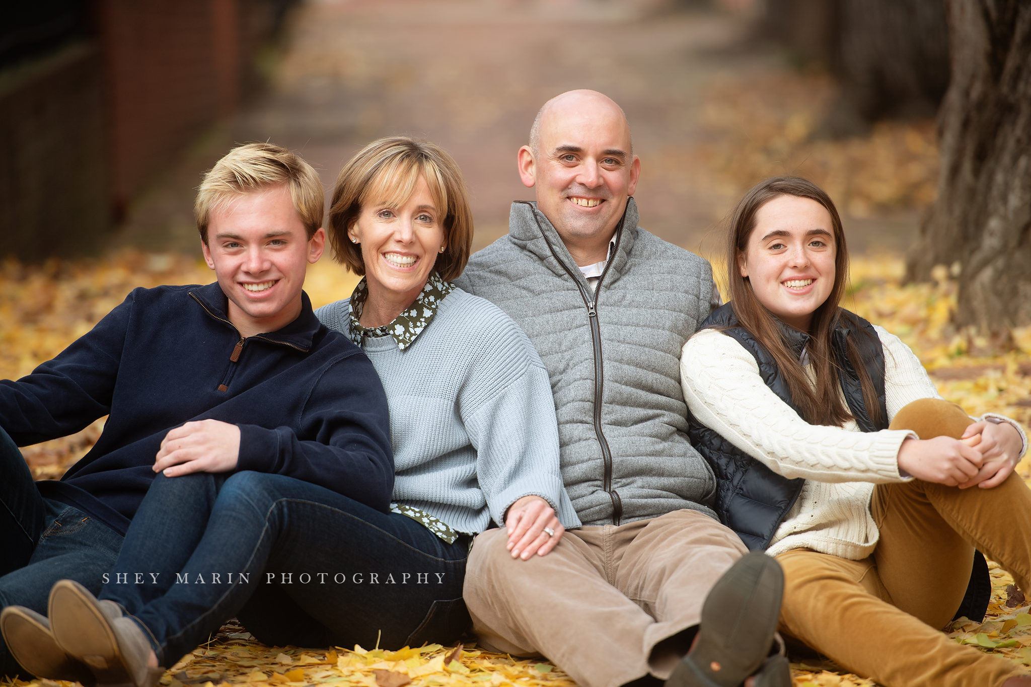 downtown frederick family photo session