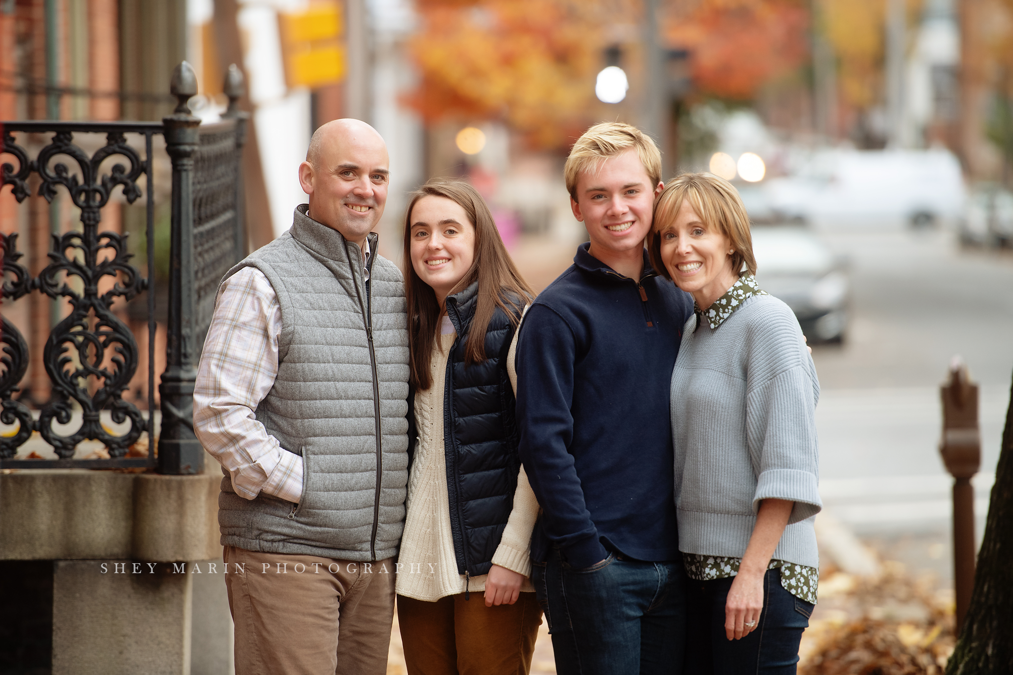 downtown frederick family photo session