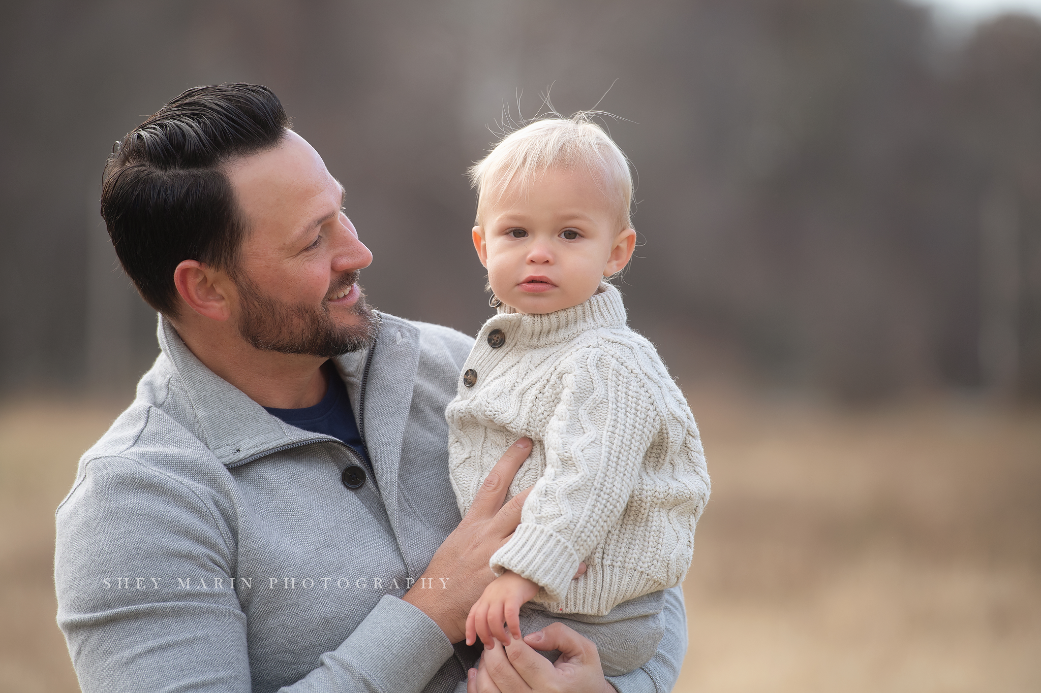 Washington DC family photographer winter field