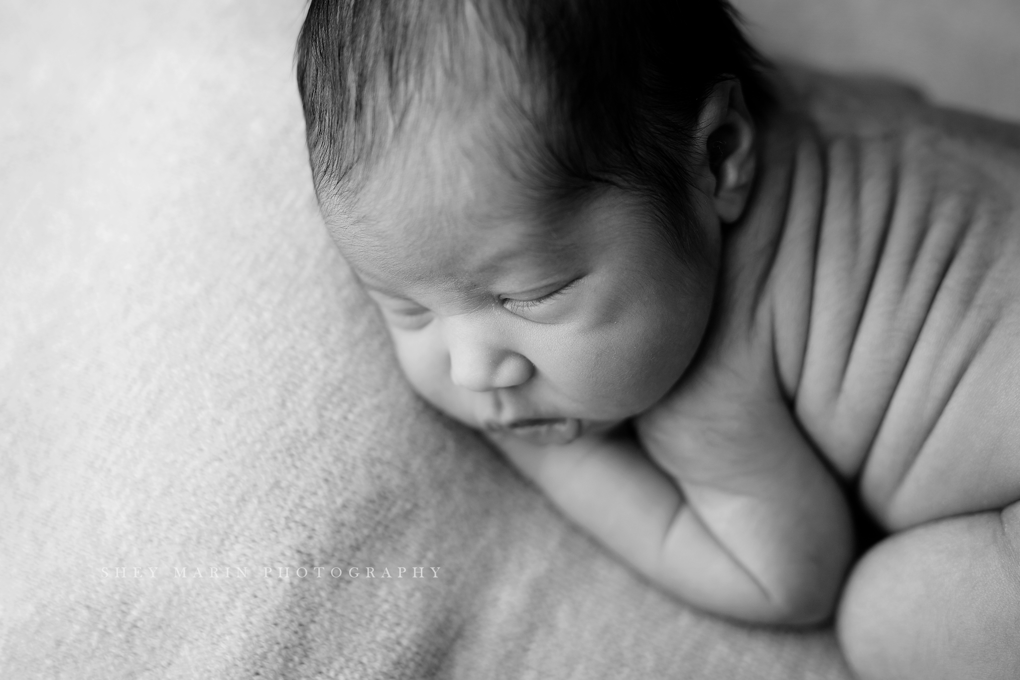 Washington DC adorable newborn photographer