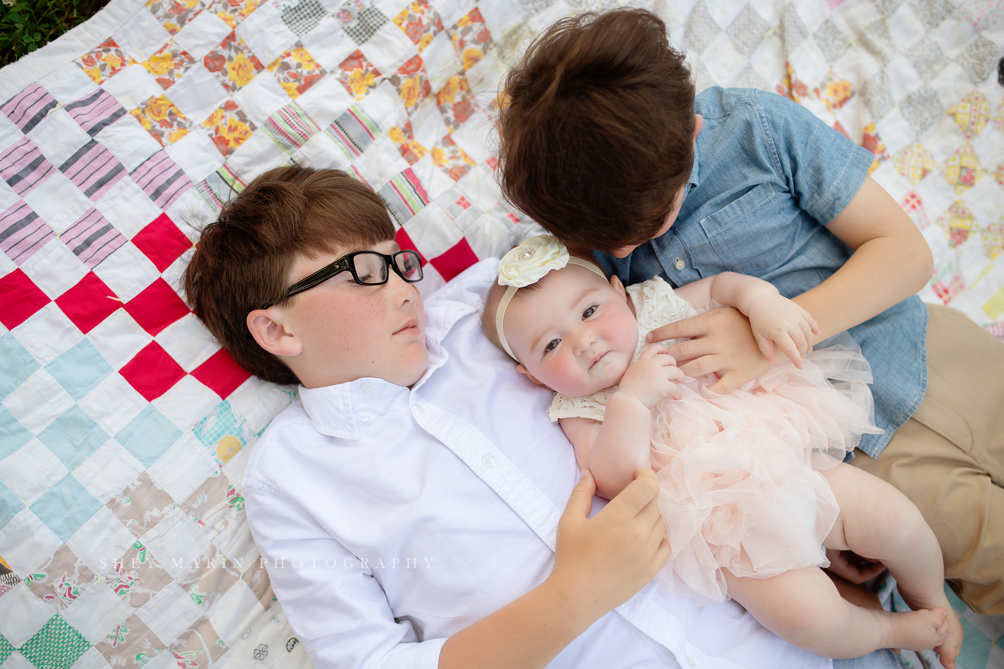 golden hour family photosession frederick maryland