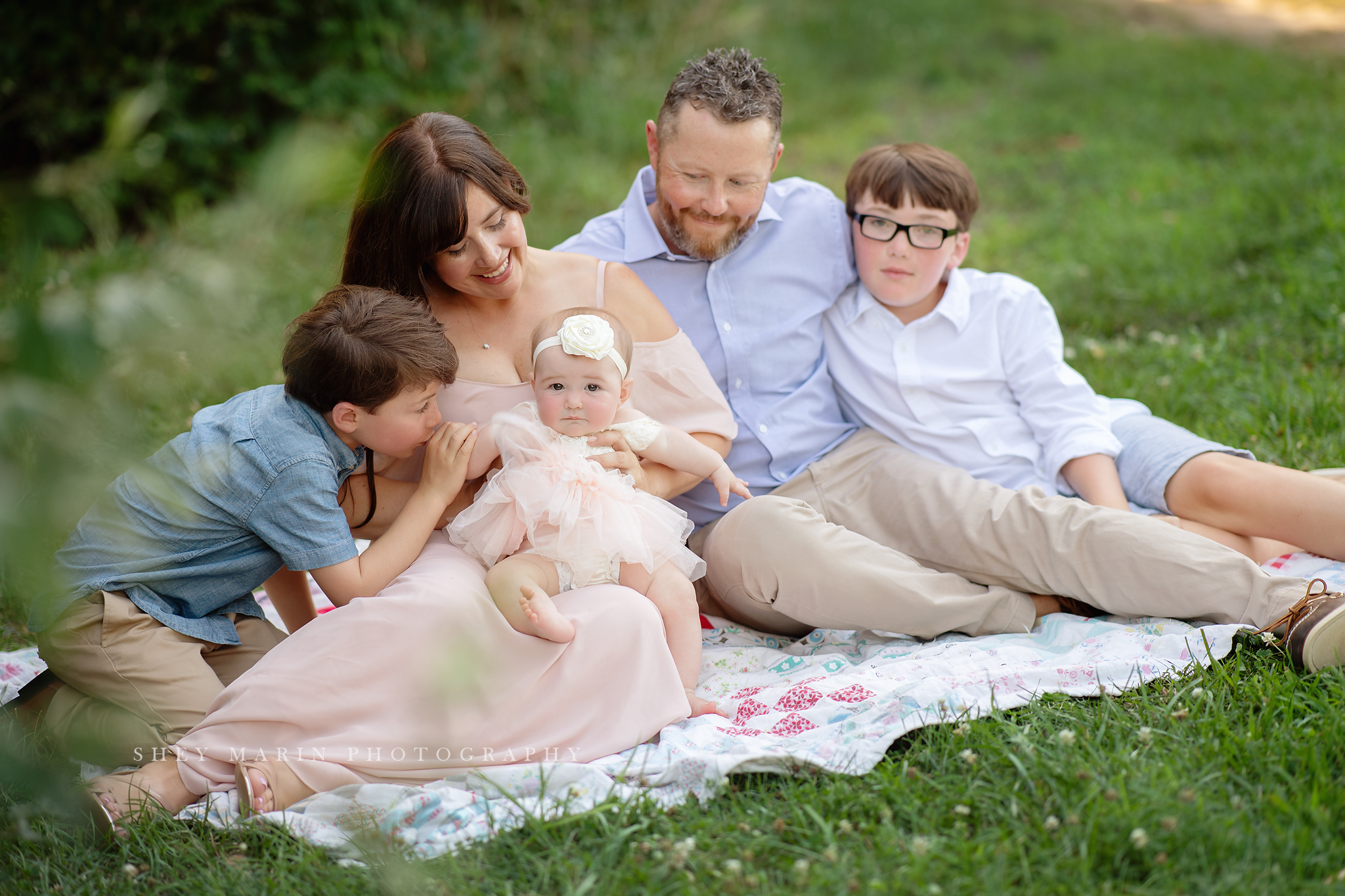 golden hour family photosession frederick maryland