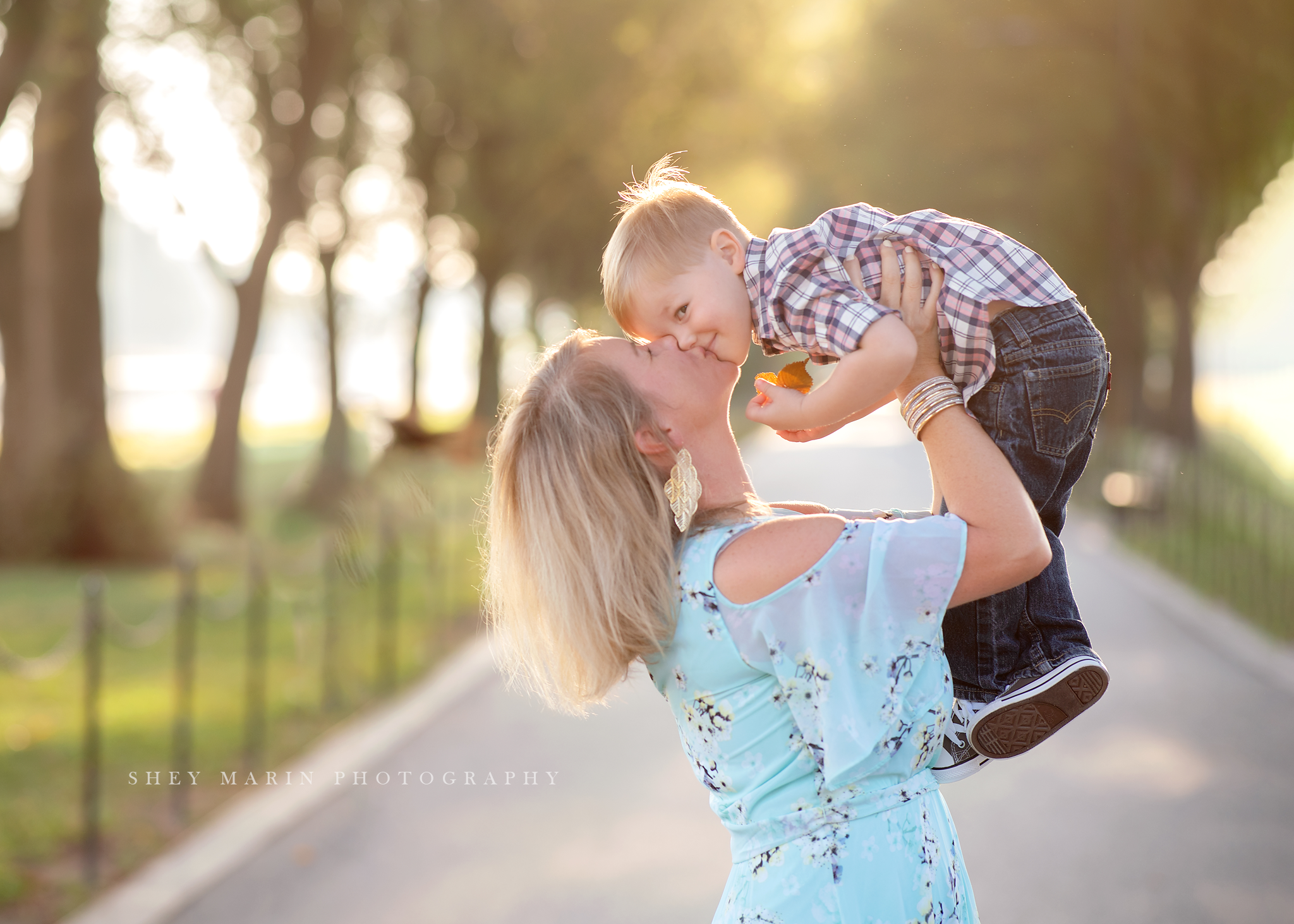 Lincoln Memorial DC monument family photographer