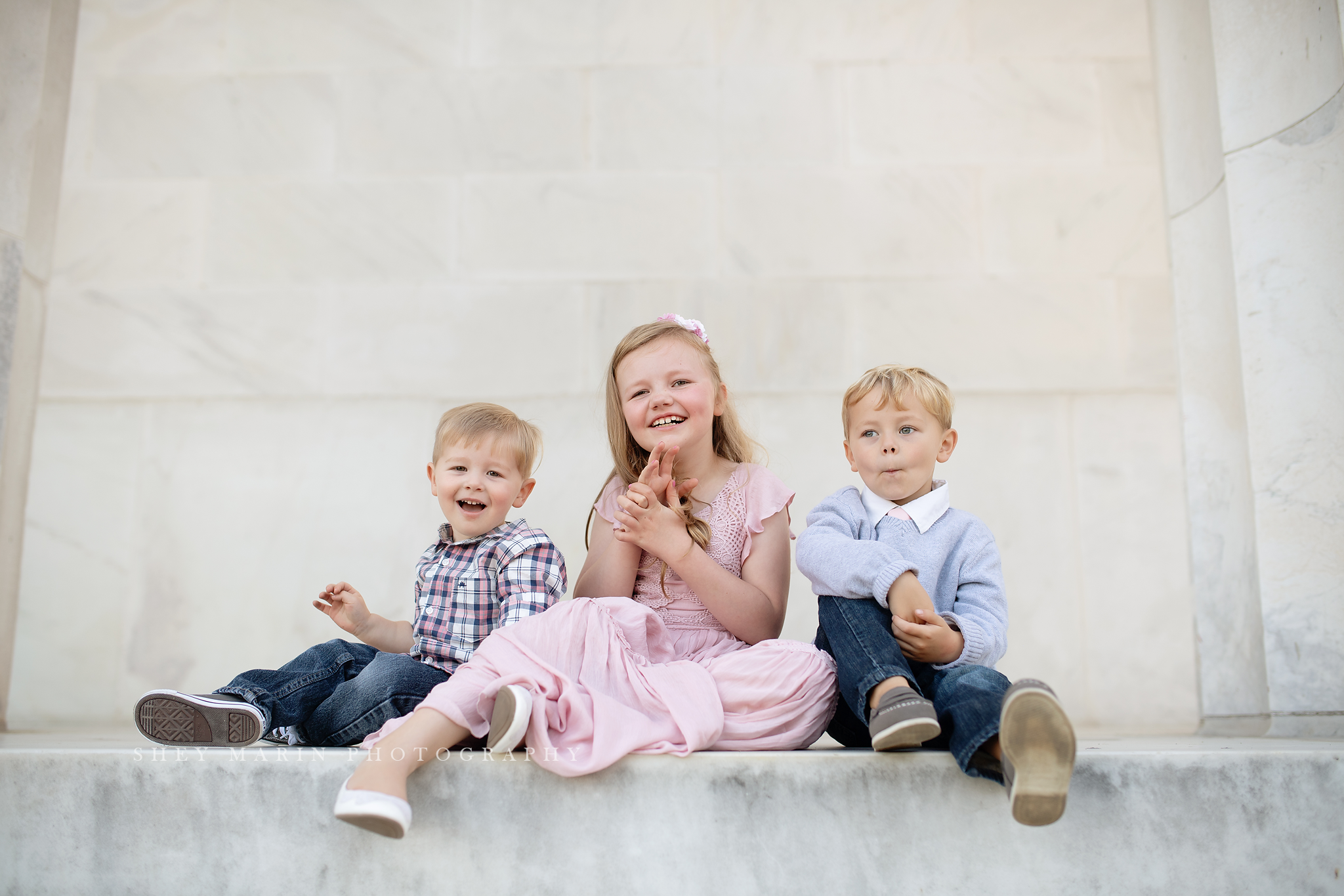 Lincoln Memorial DC monument family photographer