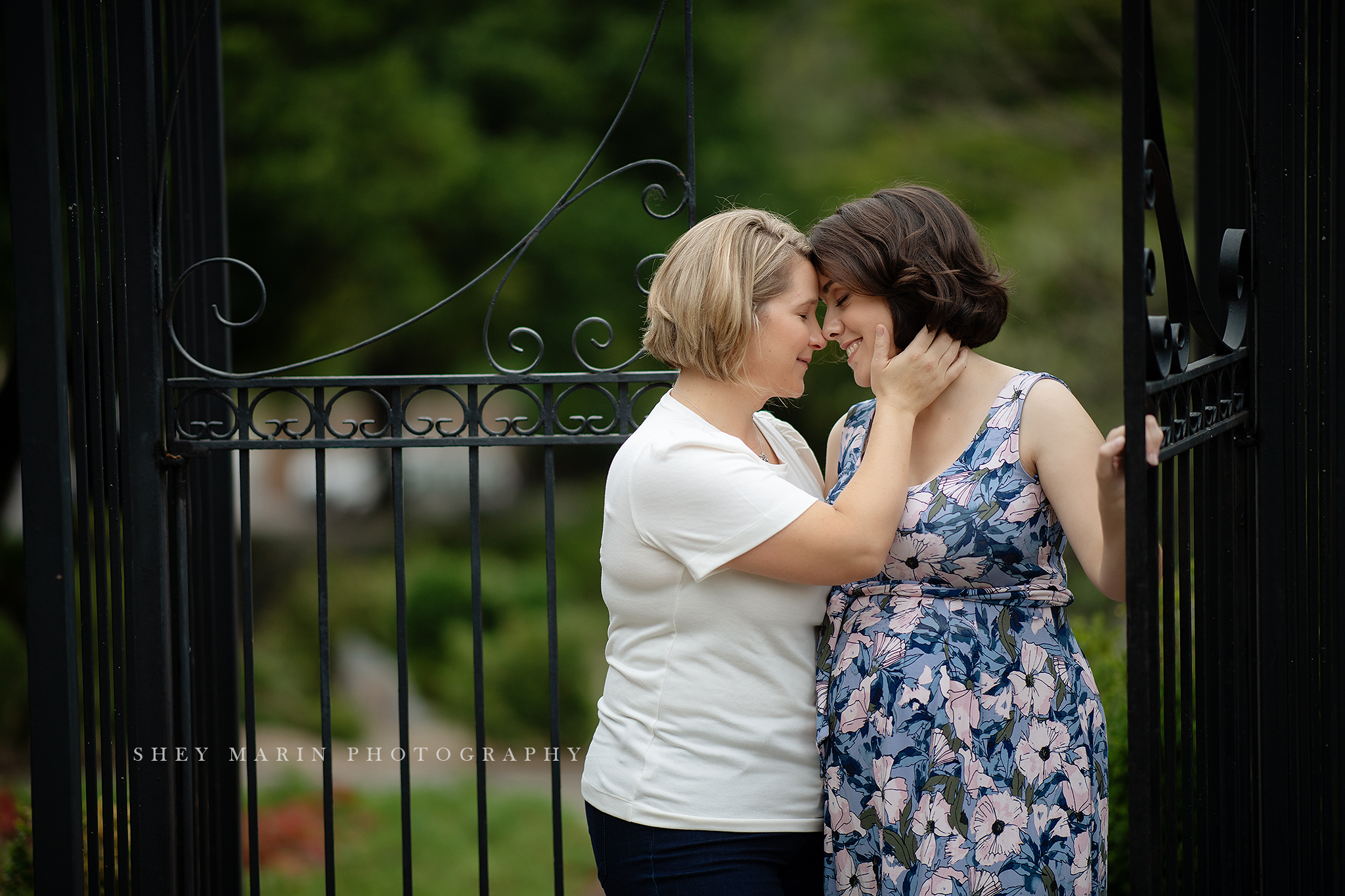 LGBT maternity session