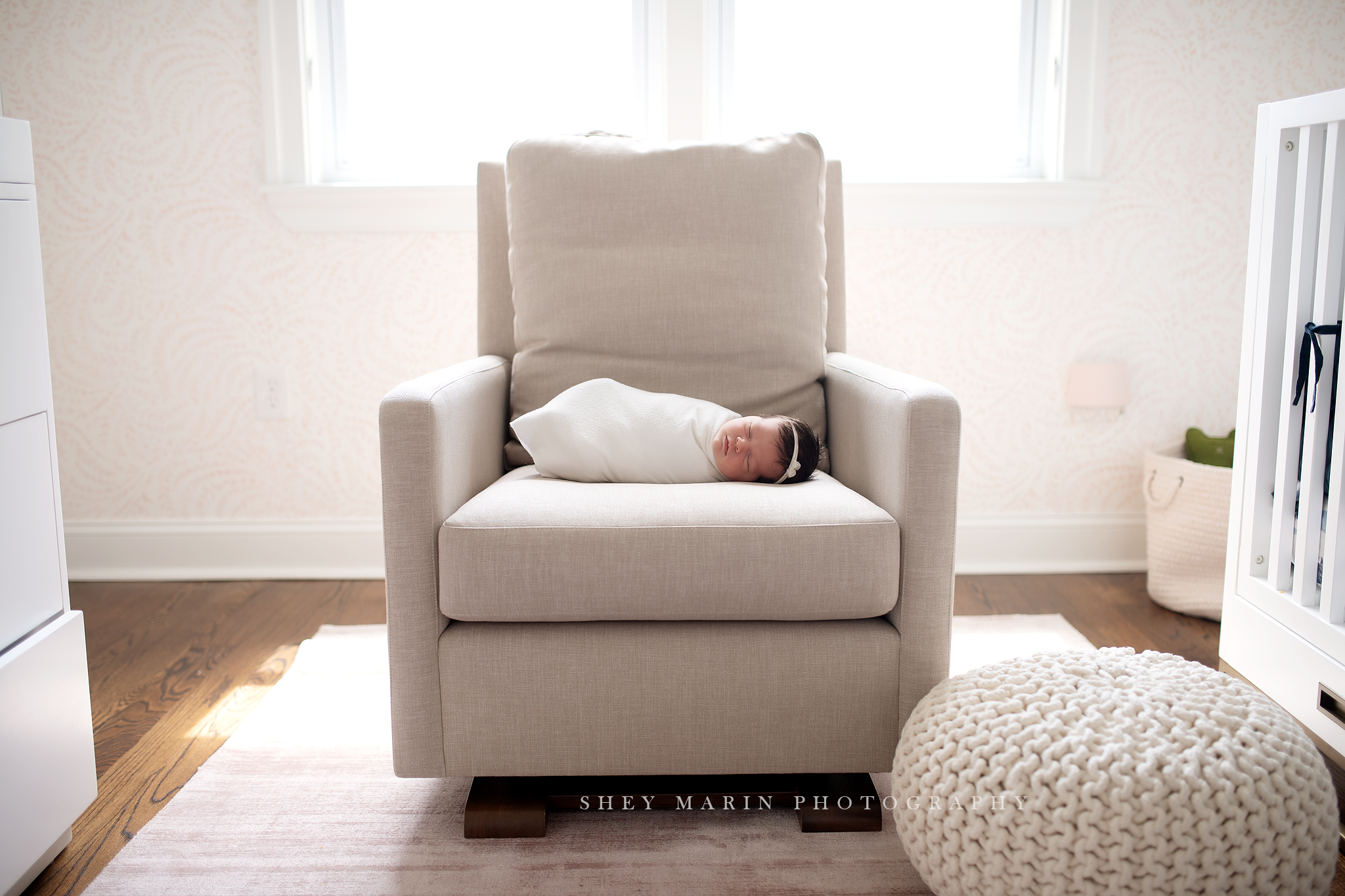 best lifestyle newborn photographer DC