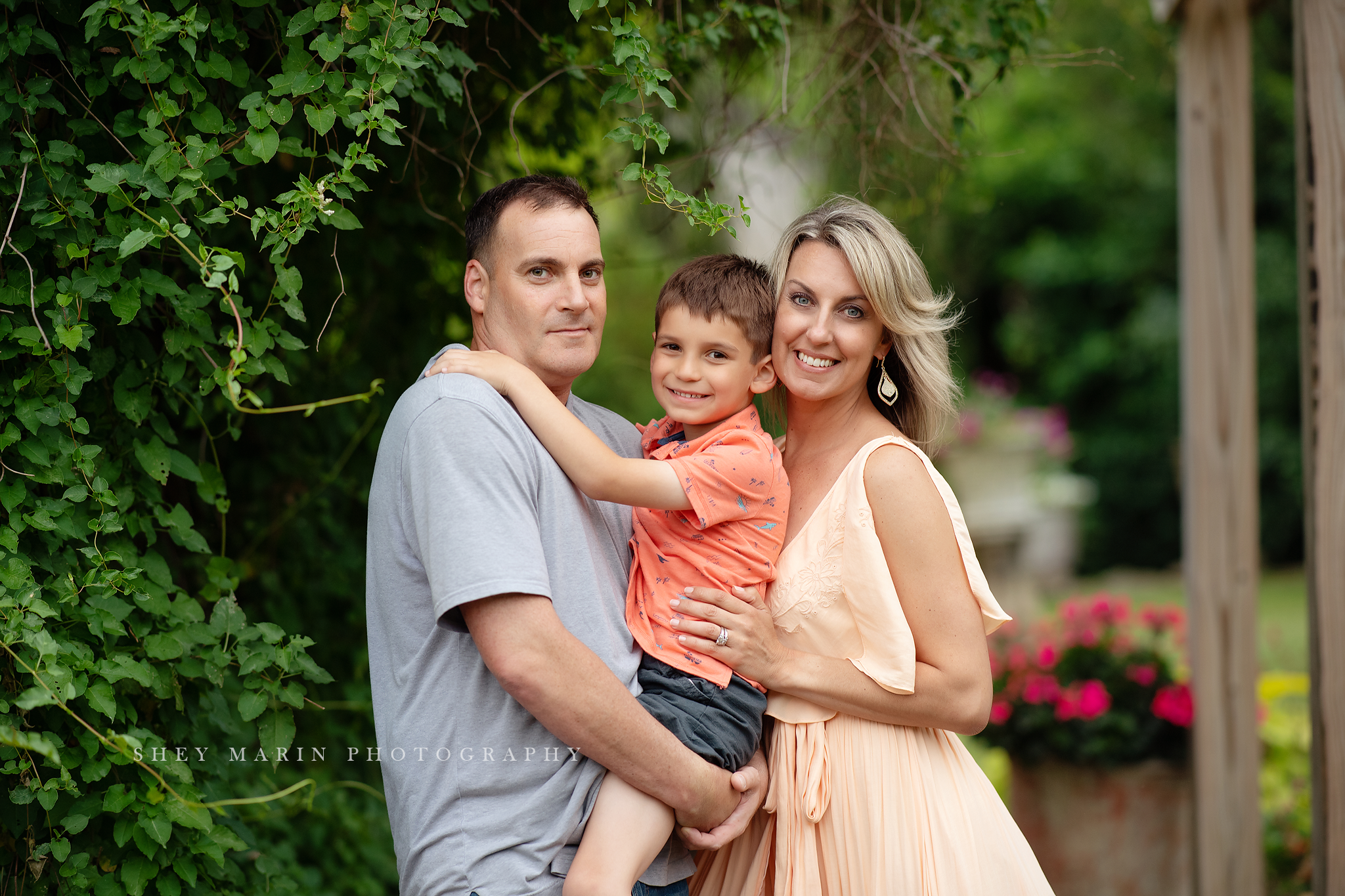 Garden photo session Frederick family photographer